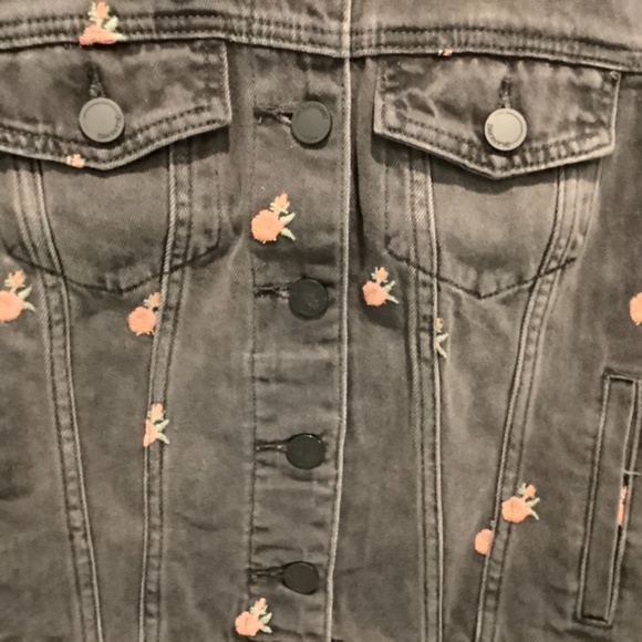 NWT BLANK NYC Late Bloomer black denim jean jacket XS - Picture 3 of 9